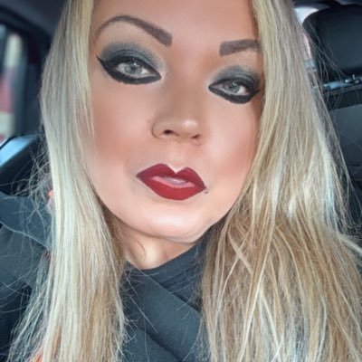 HelenBladette's profile picture. Don’t tell her to turn down, put on your shades if you can’t see. Don’t tell her to turn down ..turn up the flame 🔥 …Do you get it, do you get it? ⭐️