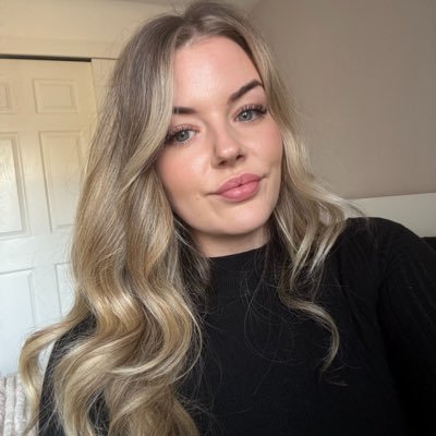 spoilchlo's profile picture. Scottish and greedy 🏴󠁧󠁢󠁳󠁣󠁴󠁿👸🏼 T - £40