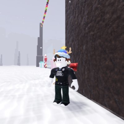 dadeR1010's profile picture. hi there I’m Dade and this is my account I like to play roblox and fnf I’m a fan of flavor rave and other stuff that I can remember, I’m nice and clam to help.