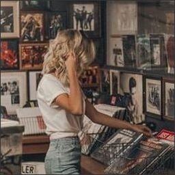 HHxfe67917's profile picture. 