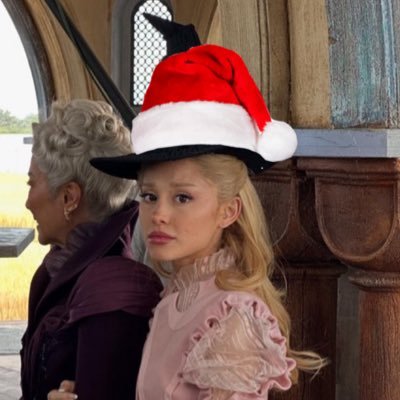 remrinas's profile picture. 