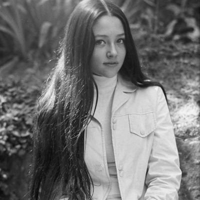 ladywyrd's profile picture. —with all my heart.