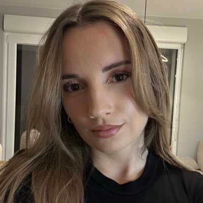 Lisabertin_'s profile picture. 