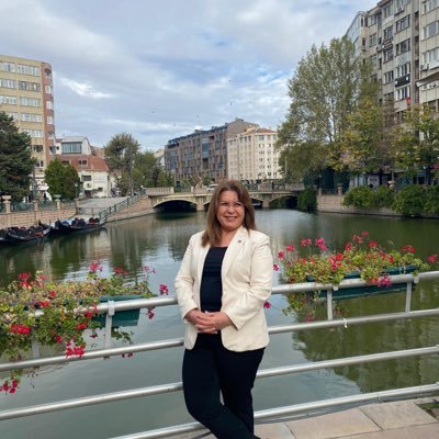 GulizarBicer's profile picture. • Cumhuriyet Halk Partisi • Denizli Milletvekili • Hak Hukuk Adalet ✌🏻