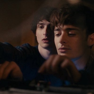 marvelnat0rr's profile picture. byler endgame!!!