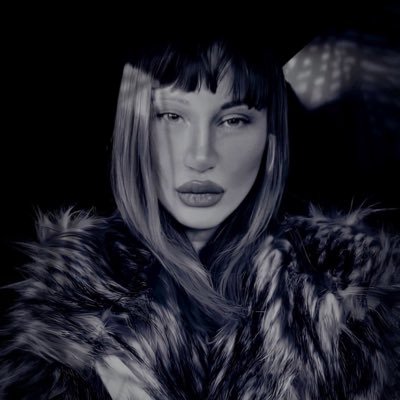 cerenbykal's profile picture. https://t.co/rc3Wx4yxt9  Multidisciplinary Artist / Style Consultant ig;cerenbykal