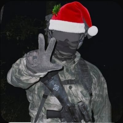 Isaiahfloz's profile picture. 