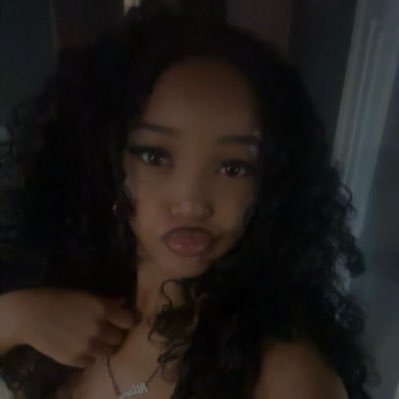 iamtitty05's profile picture. here to stay