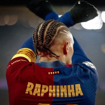 celeminete's profile picture. Negreira se lleva la fama, Yolanda Parga carda la lana...