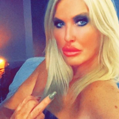 debbschanz's profile picture. Luvmyboys💕#petrolhead🏎 #adorebikes#leathers#bikers🏍#lids 🥵#luvangels🙏🪽#bekind ❣️#banter😝 #lovetospoil 🤍#family1st #bitemeandillbitebackharder  💯NO DMS