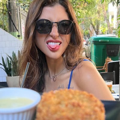 artedelena's profile picture. you are what you love