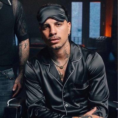 asley_sinhache's profile picture. si ves esto, te amo Rauw