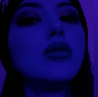 minero2612's profile picture. درختِ بی ثمر
(سَرو)