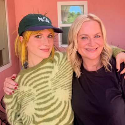 wallabeetrucker's profile picture. to love me is to suffer me ౨ৎ