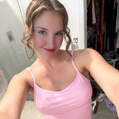 Elsa1Sexy's profile picture. 💋 wanna play tomorrow and today ? Must be discreet and  tap in my telegram let’s pay to play https://t.co/Ne8d1Db2lE