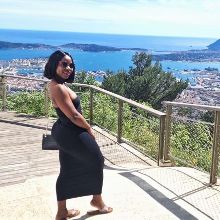 Mrs_Smile___'s profile picture. Souriez vous êtes en Vie!😁 
                    
                        #Assureur #Riskmanager 

#Ngoua_meno