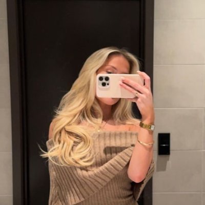 _simgen's profile picture. Spreading kindness and positivity one smile at a time 💗