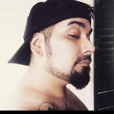 P3koms's profile picture. Liberal-Libre pensador-Creativo-amante del anime.