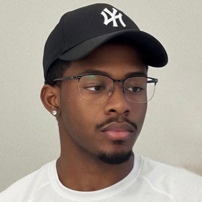 rinsql1's profile picture. LLB LLM LPC Law Graduate| Cov 20’🎓| @arsenal| I share career tips I wish I would’ve known| 🇵🇸free Palestine