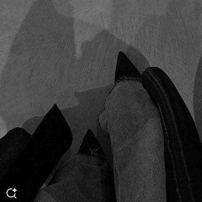 kholoud_06i's profile picture. لستُ أمُرأة عَابرة أنا التاريِخ❣️