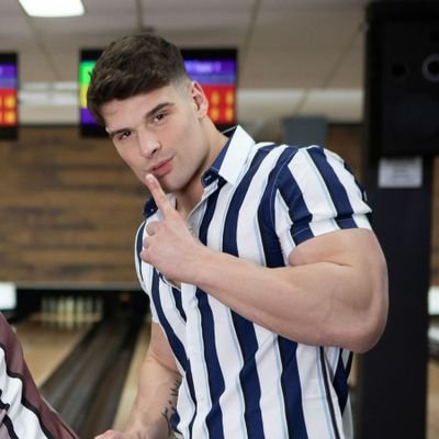 glaznm's profile picture. AI generated photos | @glaznm_ backup