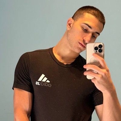 MaitenMartino's profile picture. Do what you can’t.