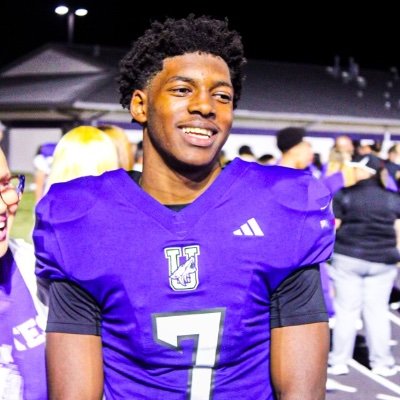 THE_ACE_TRAYLOR's profile picture. C/O '26 Anna HS, Anna TX🏈#7 Var. WR/DB Ath; 3.8 GPA 4.5 weighted/5’10”175 lbs, 1st team All District 4-5A D2 https://t.co/aSZlC1qlRT