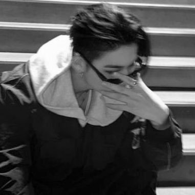 nikislight's profile picture. ⟢ for 니키. . . 💭