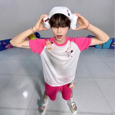 beeeeeeeee_n613's profile picture. 