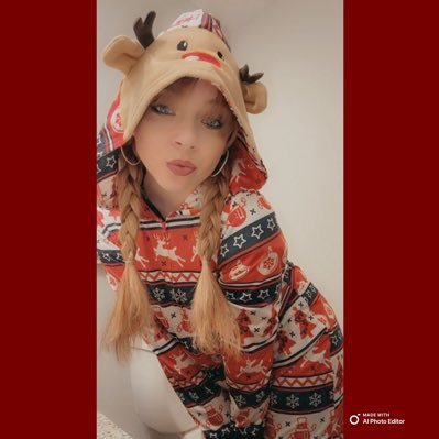 _kayCiam's profile picture. ᴡɪғᴇ & ᴍᴀᴍᴀ |{ 𝐀𝐑𝐓 }| Ｃｌａｕｄｅ Ｍｏｎｅｔ. Painter. Crocheter. Eminem Stan. Lazily TTC #3 ᴷʸ ↣ ᴵⁿ