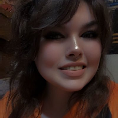 SouthernMomma98's profile picture. 27🫧♈︎☀️♏︎🌅♐︎🌖SAHM♥️JAW⚽️11.15.16🩵PBR🩰08.11.20🩷WIFE💍02.18.19🫶🏼Freelancer📸👩🏽‍🍳👩🏽‍🌾🪡🧶Bilingual🗣️🇺🇸🇲🇽Hot Tea/iced Coffee obsessed☕️🍵🧋