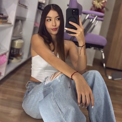 valentinag1903's profile picture. 