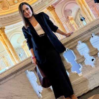 Mary4221983's profile picture. Cosmetic Surgeon