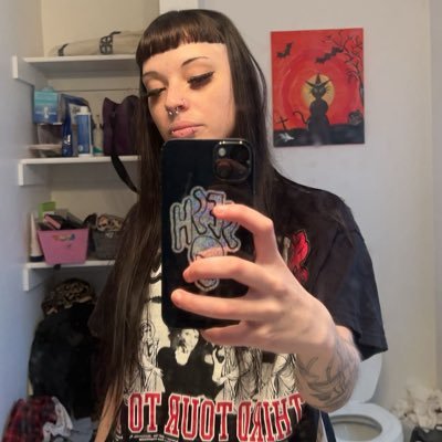 Pix3latedT3ars's profile picture. 26⚭photographer and multimedia artist. ✃