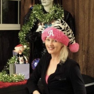 AmandaBergloff's profile picture. Writer - Surrealist artist - Collector of books & comics - Jr. Mints Enthusiast - Founder #FairyTaleTuesday @FairyTale_Tues AND #FairyTaleFlash @fairytaleflash