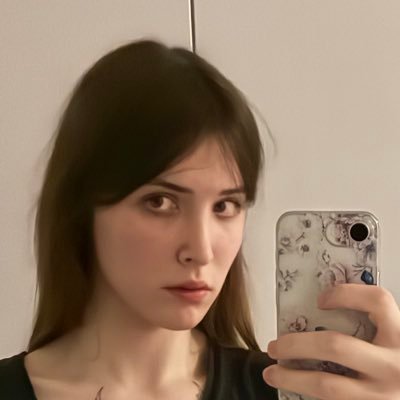 falserealitxy's profile picture. 20 | xy is a curse