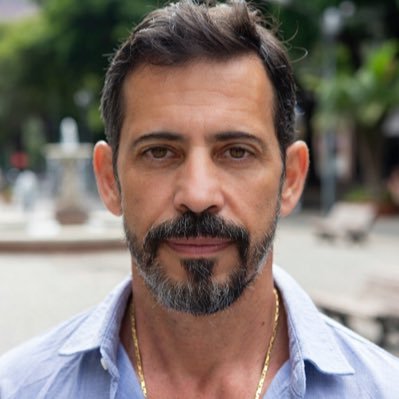 mauroupub's profile picture. 