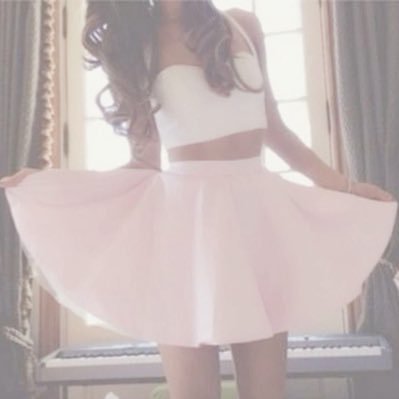 luvpinkglitters's profile picture. 