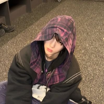 dunkloverr's profile picture. lino, el joylada gang y yo viendo whc !!