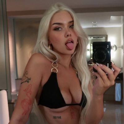 Mia_urslut's profile picture. 💦💦💦