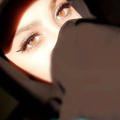 sh__m515's profile picture. مزهله‍ـ  گ بداية الشتاء..🖤
عاشقه للأسود🖤
و للشِعر وللخيلُ🐎🖤
 والليلُ والكواكب🖤🪐
والقهوة والبر 🖤 
خاص📵
بنيه من كوكب زحل🪐
…🖤💍