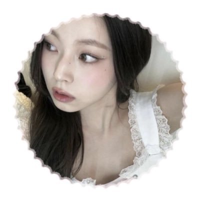 jiggumi's profile picture. ❥ #GLLIT #luvity #AtHeart╭┉┈◦ೋ•◦❥•◦ 18; ᡣ𐭩: dearest wifey @heejjongae♡ ⋰˚☆ #투모로우바이투게더 ༉‧₊˚✧. #1 jellyfish lover | my bae @pixieyvee