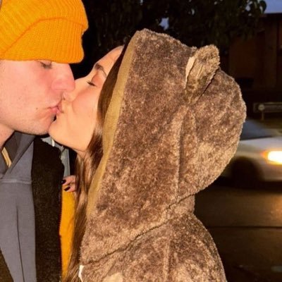 devonneiconic's profile picture. simplesmente um fc que também é um diário 🫶🏽