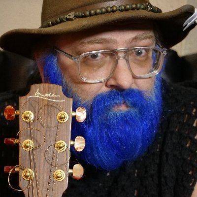 BluebeardBard's profile picture. Folk · Indie · Pop poétique — Chanteur-compositeur américain bilingue.

On l’appelle Triple B.

Militant 🏳️‍🌈🏳️‍⚧️.