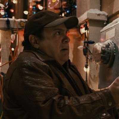 Sk8erboikermit's profile picture. ▪ Call Me Sol ▪ I'm Basically Colin Robinson ▪ 
  
                              18+ ▪ Certified Multi Fandom Yapper ▪ Film TwT ▪︎ all pronouns ▪︎ NO DMS! ▪︎