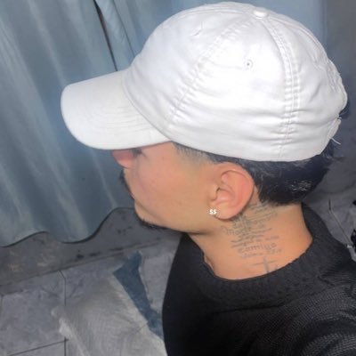 verycalmo's profile picture. 