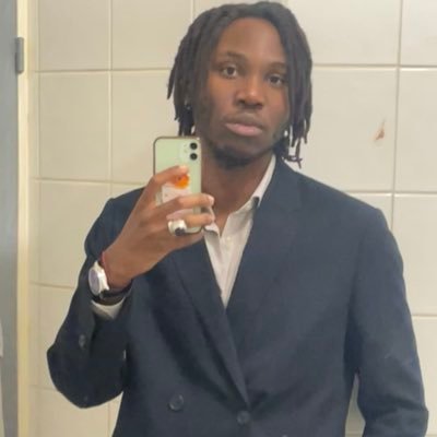 Cosmique_'s profile picture. Contrat d’artiste ou la rue - 100 âmes