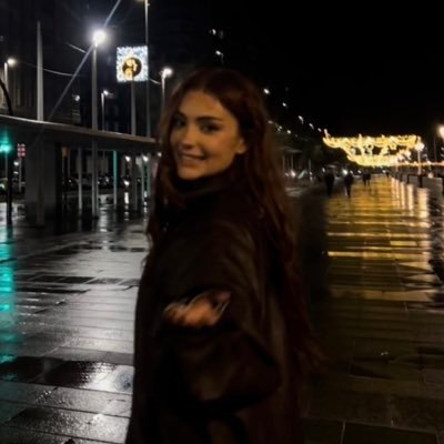 albxlacunza's profile picture. ♀ insinuar de que mari si yo sólo quiero salir de fiesta (fan account) | 9892km