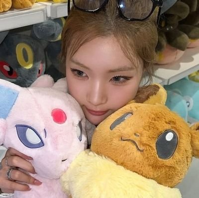 www_inwin's profile picture. just a girl. she/her. 18. czennie wav s2u gllit etc. dotae and nupnupz truther