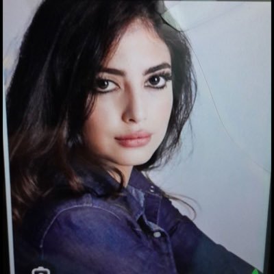 _iauiia's profile picture. { رَبِّ اشْرَحْ لِي صَدْرِي)🪞🪄💌🌷👩🏻‍🏫-أفكر بصوت عالي هني